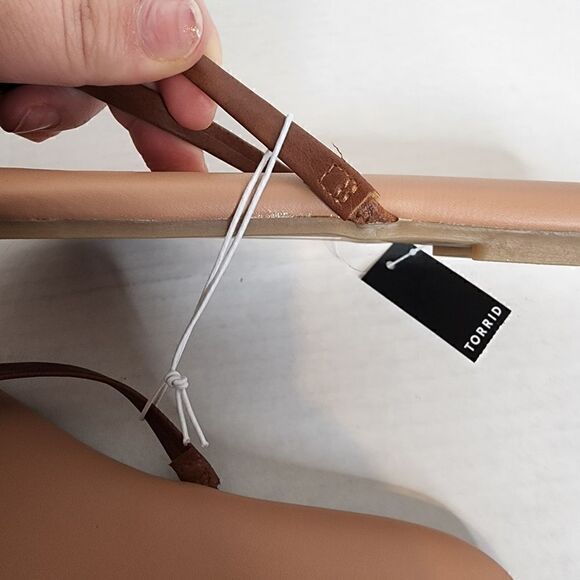 7W Extra Wide Width Brown Cross Toe Ring Sandal Cushion Torrid Flip Flop Cognac - Picture 7 of 10